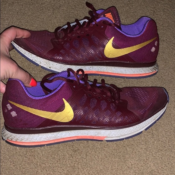 Nike Shoes - Nike Running shoes